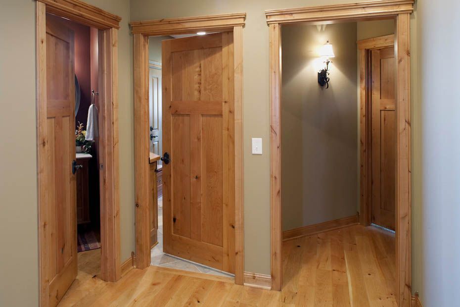 Cuál es la mejor madera para puertas de interior