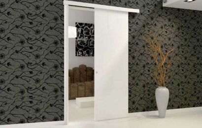 Casas con puertas blancas