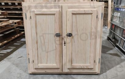 Ventana ciega de madera