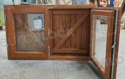 Ventana vintage de madera