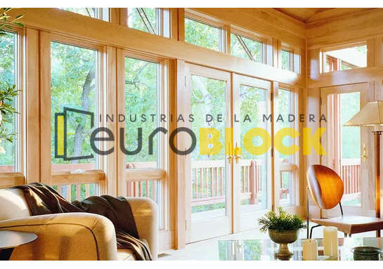 Ejemplo 4 de casa con ventanas de madera