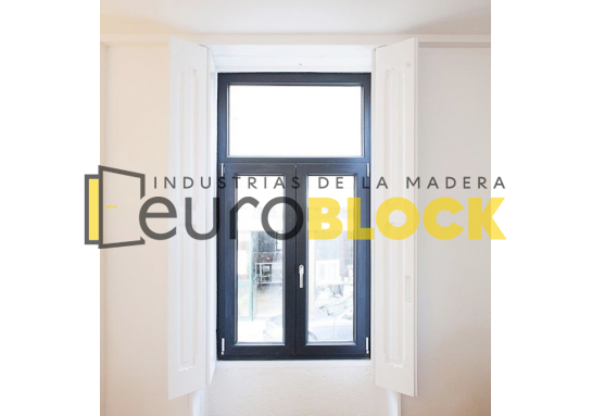 Ejemplo 12 de casa con ventanas de madera
