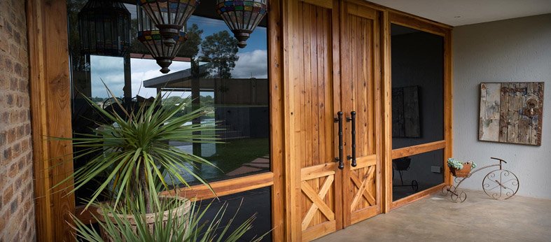 Fotos de puertas y de ventanas de madera