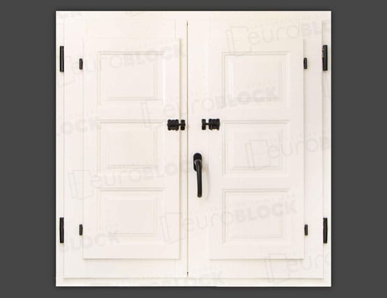 Ventana ciega de madera