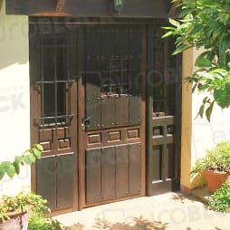 Puertas Exterior de Madera y Hierro