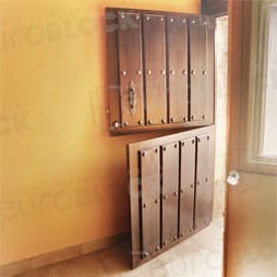 Puertas de Exterior de Madera Partidas
