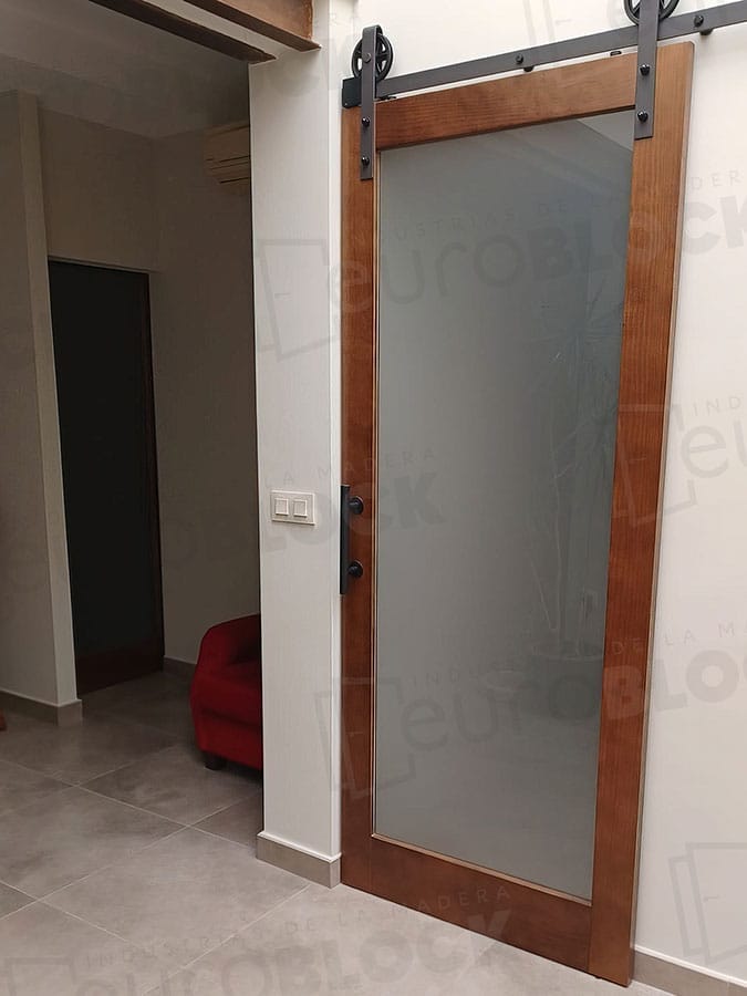 Foto Puertas con Madera y Cristal cliente 1