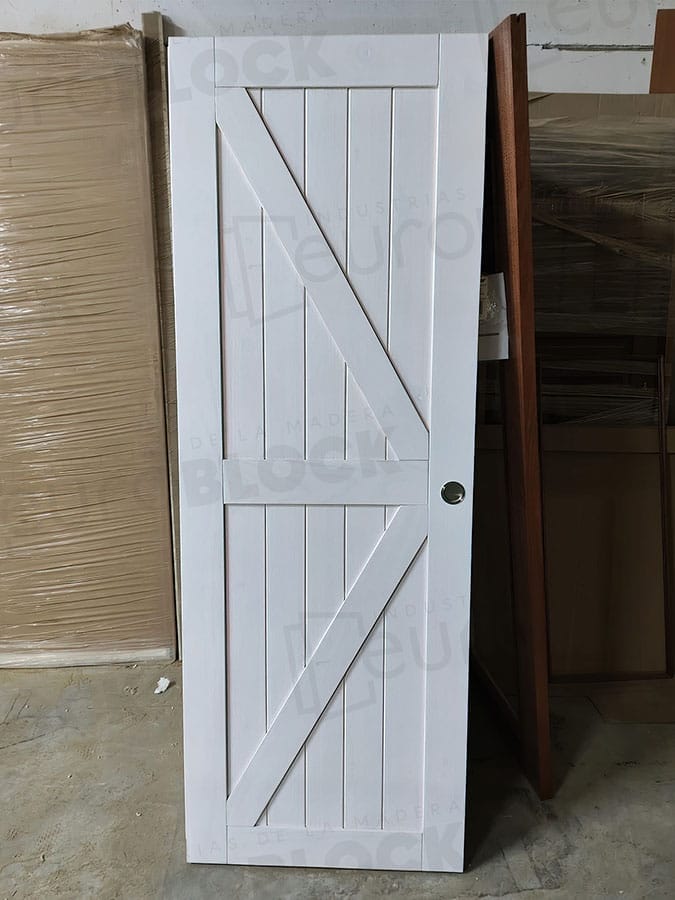 Foto Rodapies blancos y lacados cliente 2