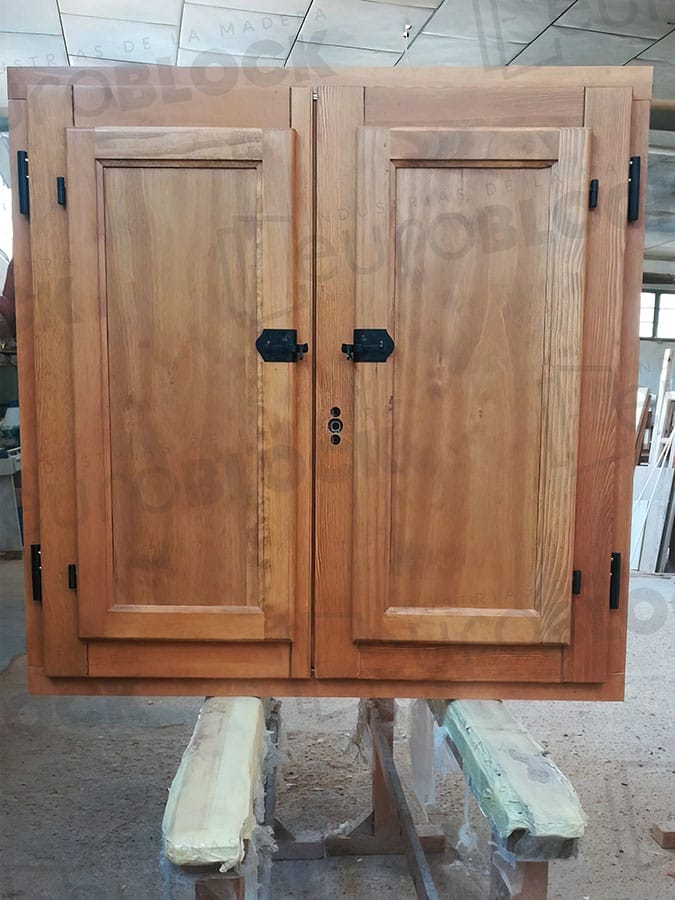 Foto Tienda de Puertas y Ventanas de Madera Pamplona cliente 6