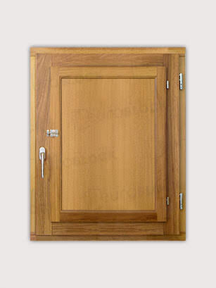 Ventana Europea de Madera Maciza de Iroko Huelva V1 Barniz (Cristal Transparente Incluido)