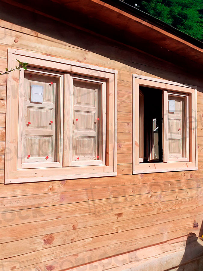 Ventana Europea de Madera Maciza de Pino Huesca V2 Crudo (Cristal Transparente Incluido)